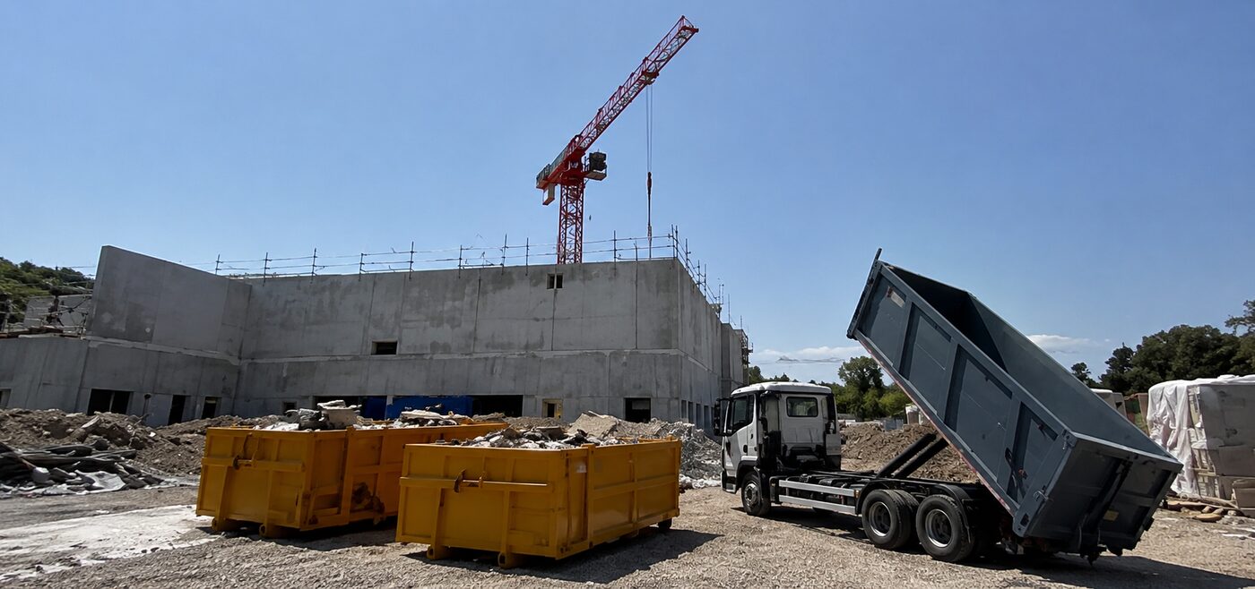 Camion MOL Bennes sur un chantier près de Molsheim